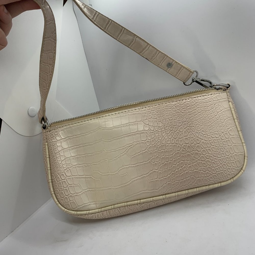 Off white purse - Picture 2 of 4
